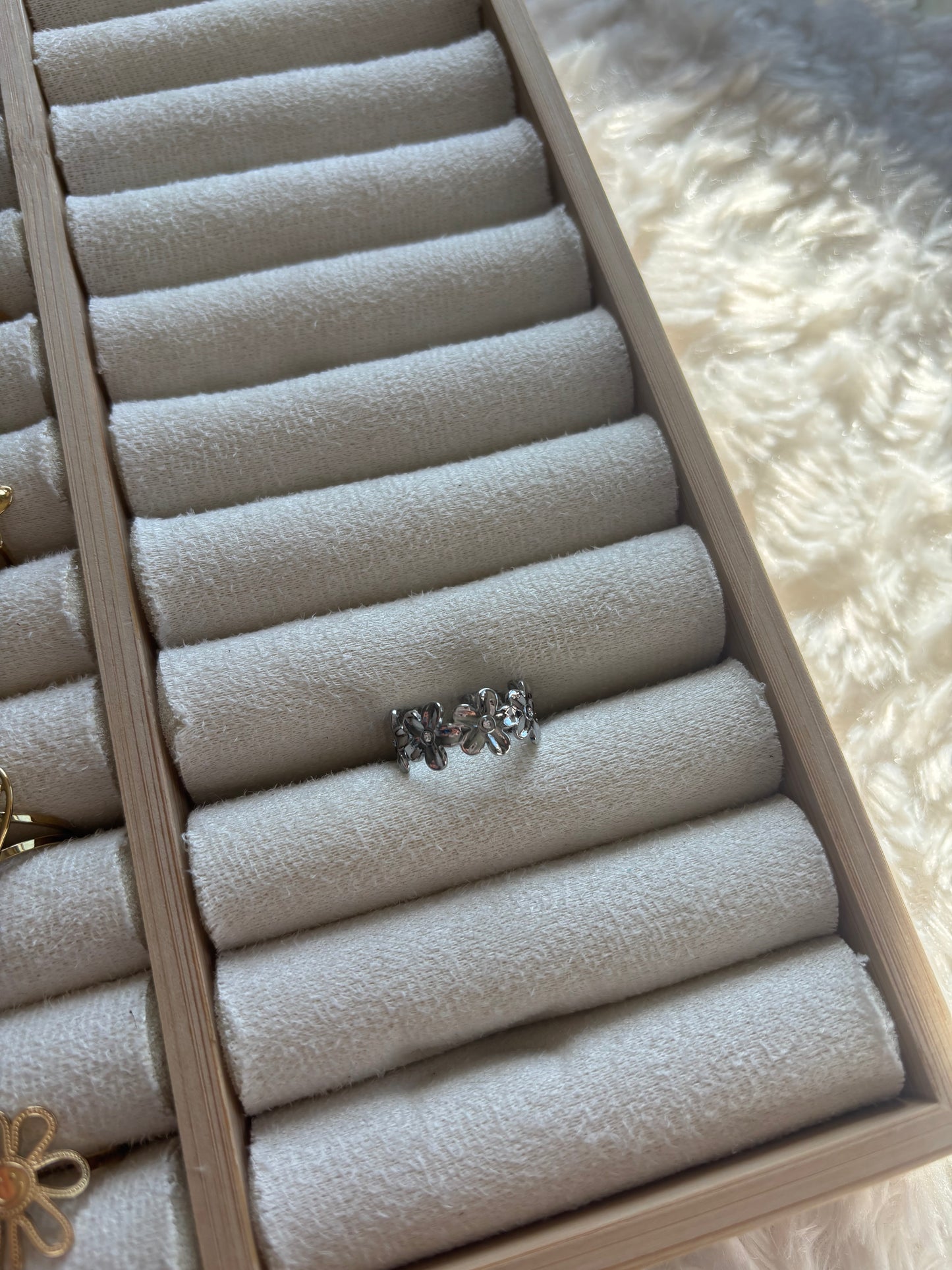 Flower pearl ring silver