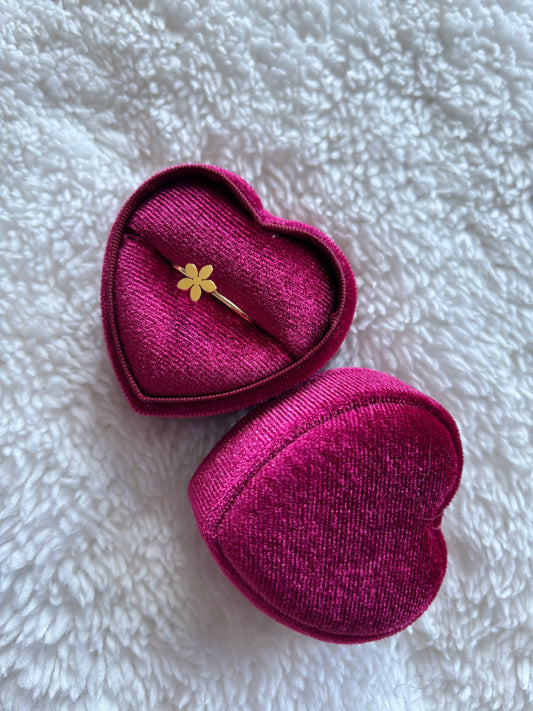 Small flowerpower ring