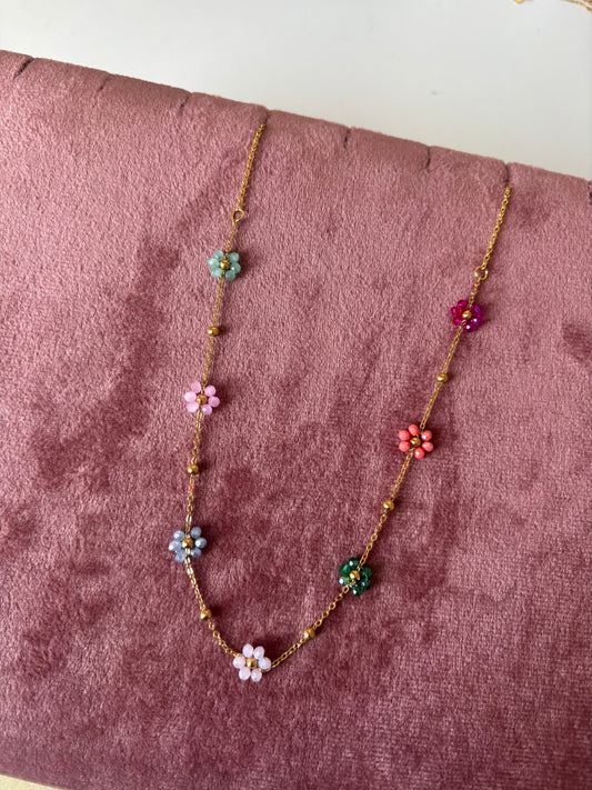 Colorfull pearl necklace