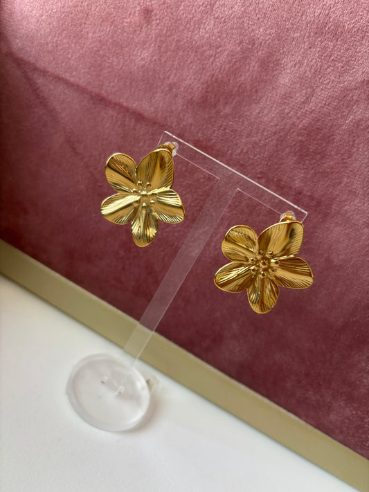 Big flower earrings