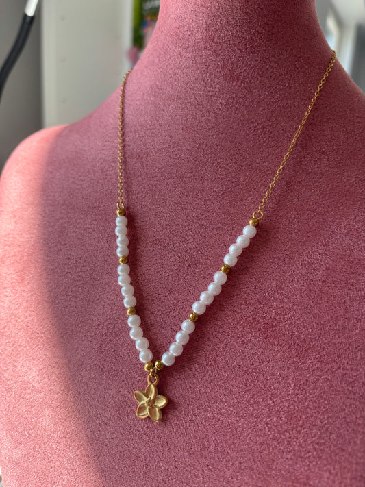 Pearl starr necklace